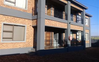 2 Bedroom Flat in Bergsig