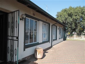 4 Bed House in Bonaero Park