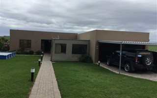 3 Bedroom House in Kaysers Beach