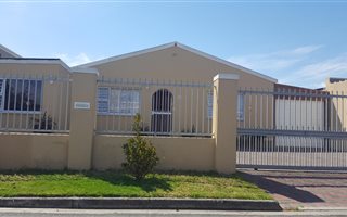 3 Bedroom House in Ottery