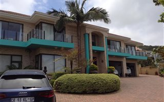 4 Bedroom House in Outeniqua Strand