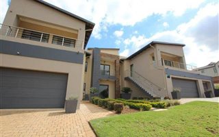 6 Bedroom House in Rietvlei Ridge Country Estate
