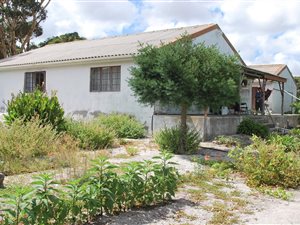 9208 m² Farm in Baardskeerdersbos