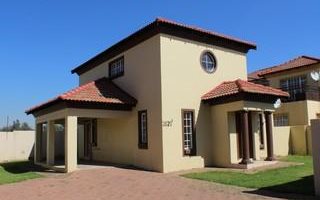 2 Bedroom House in Brakpan North