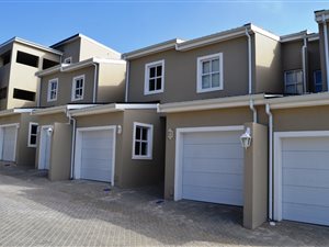 2 Bed Apartment in Groenvlei