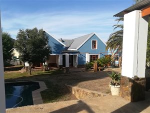 5 Bed House in De Rust