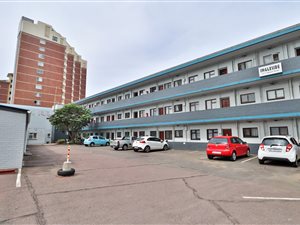 1 Bed Apartment in Amanzimtoti