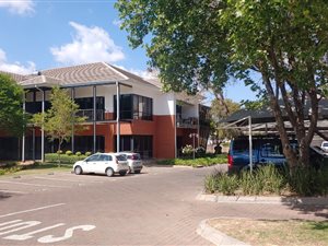 253 m² Commercial space in Bryanston