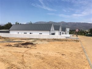 701 m² Land available in Paarl