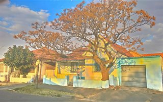 7 Bedroom House in Troyeville