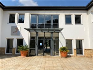 474 m² Commercial space in Westcliff