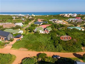 934 m² Land available in Cape St Francis