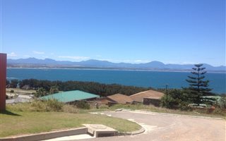 1020 m² Land available in Fairview