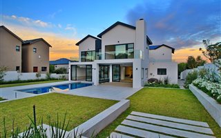 5 Bedroom House in Waterfall Country Estate