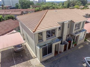 3 Bed Duplex in Bedford Gardens