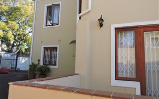 3 Bedroom Duplex in Grahamstown Central