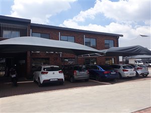 1235 m² Industrial space in Bartlett