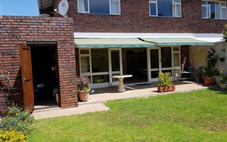 3 Bedroom Duplex in Bergvliet