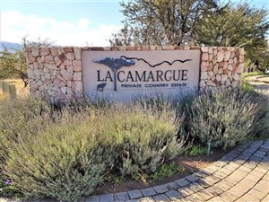 1274 m² Land available in La Camargue