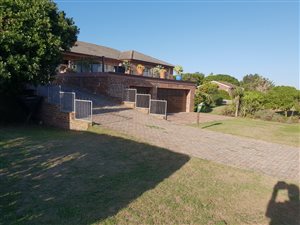 3 Bed House in Clarendon Marine