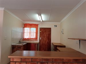 2 Bed House in Brackenham