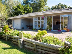 5 Bedroom House in Hunters Home