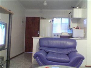 2 Bed Townhouse in Roodepoort West