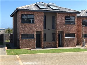2 Bed Townhouse in Gonubie