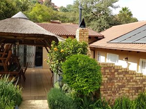 4 Bed House in Glenvista