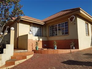 4 Bed House in Florida North