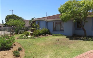 4 Bedroom House in Heiderand