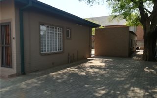 0.5 Bedroom Apartment in Potchefstroom Central