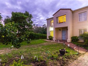 4 Bedroom House in Jamestown
