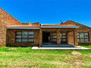 4 Bed House in The Orchards