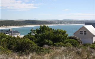 1330 m² Land available in Vlees Bay