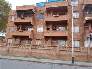2 Bed Apartment in Jeppestown