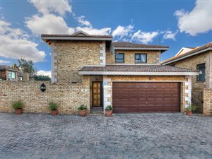 3 Bed House in Honeydew Manor