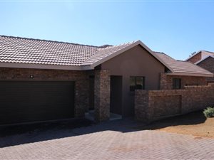 3 Bed Duet in Kameeldrift East