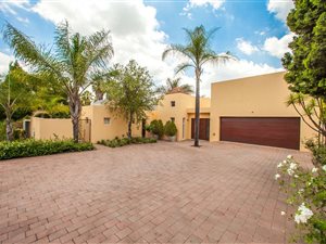4 Bed House in Dainfern Golf Estate