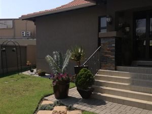 4 Bed House in Emfuleni Golf Estate