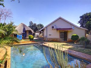 4 Bed House in Montgomery Park