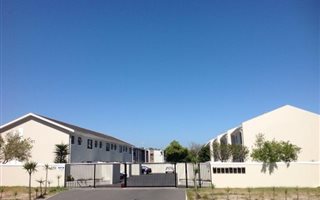 3 Bedroom Duplex in Tableview