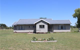 2.1 ha Farm in Theoville