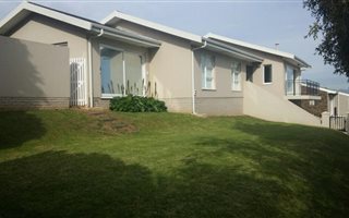 3 Bedroom House in Hoheizen