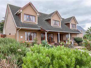 4 Bed House in Heldervue