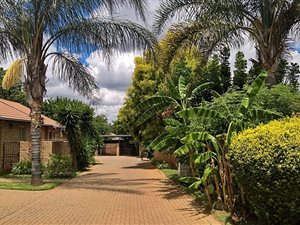 2 Bed Townhouse in La Montagne