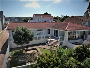 7 Bed House in Upper Robberg