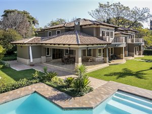 5 Bed House in Bryanston