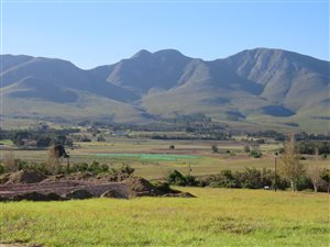 737 m² Land available in Stanford
