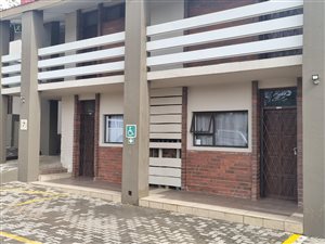 3800 m² Commercial space in Silverton